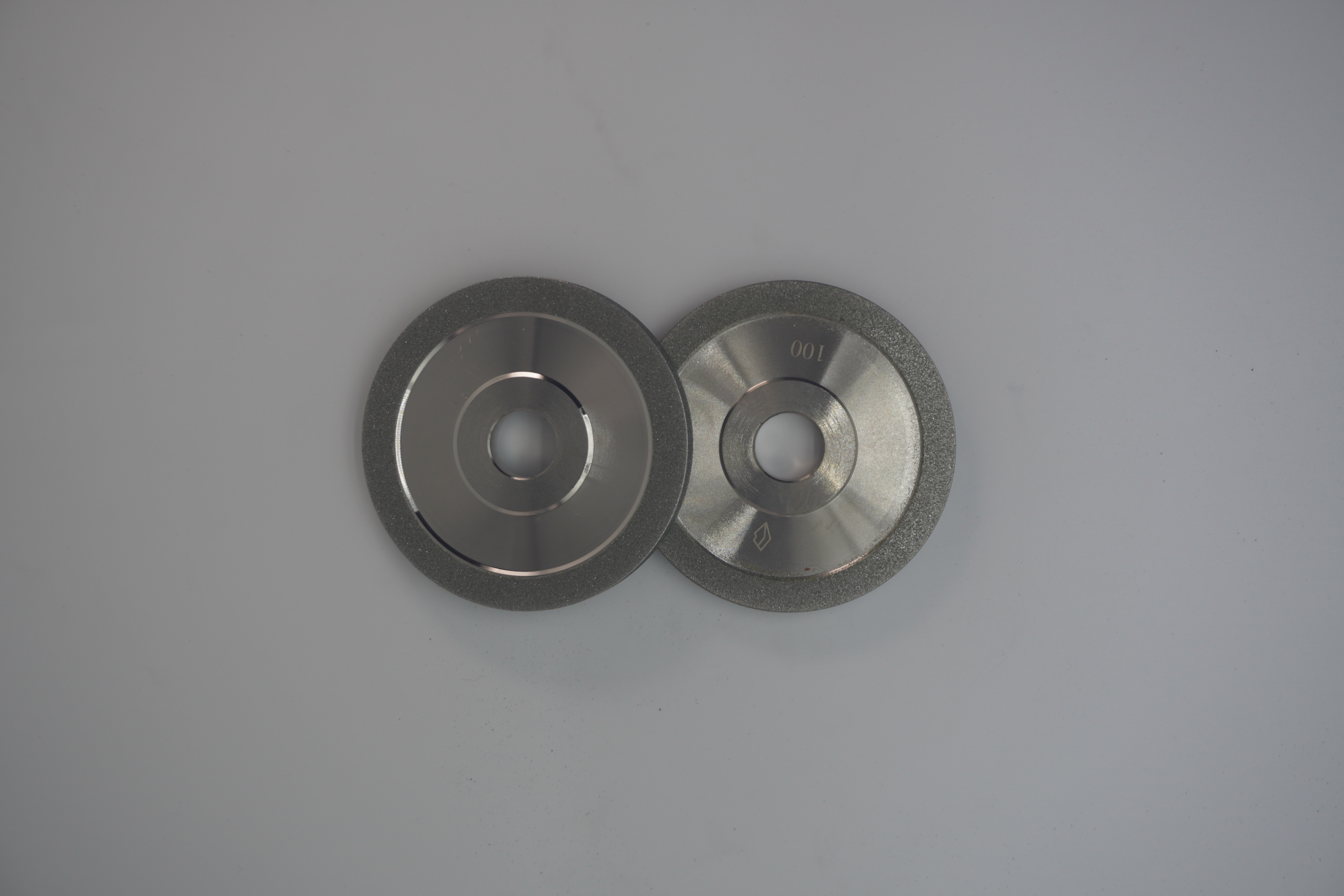 Electroplated Diamond Parallel Grinding Wheel for Universal Sharpening Machine